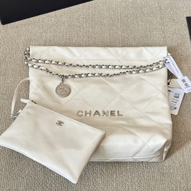 Chanel 22 Bag Small Oiled Off-White/Cream 11.8 Inches